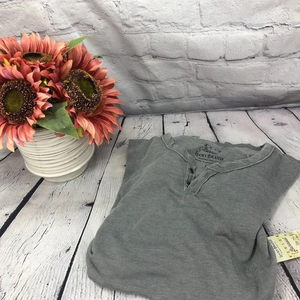 Lucky brand Venice burnout short sleeve men’s large